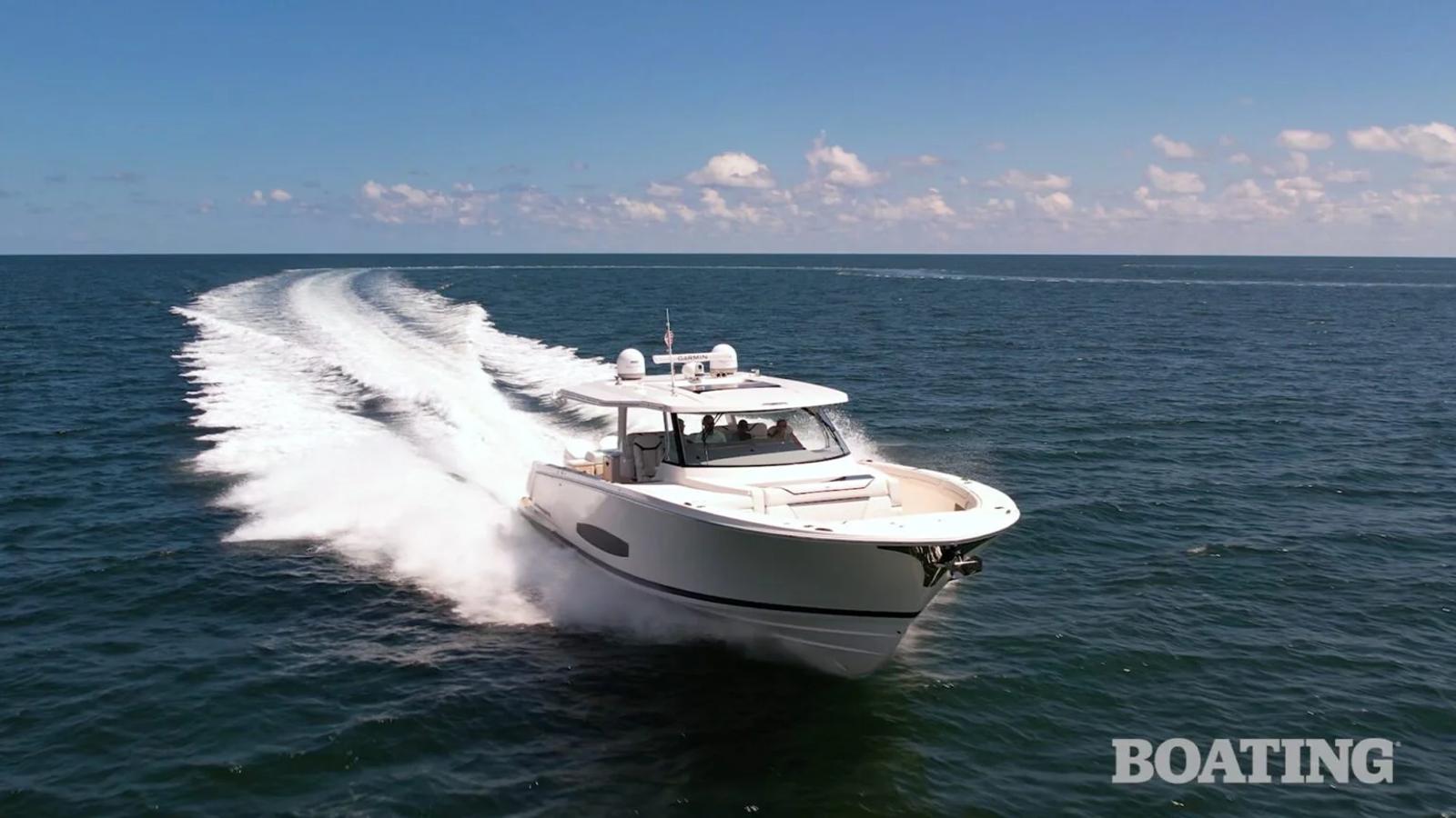 Regal 50 SAV w przewodniku zakupowym Boating Magazine.