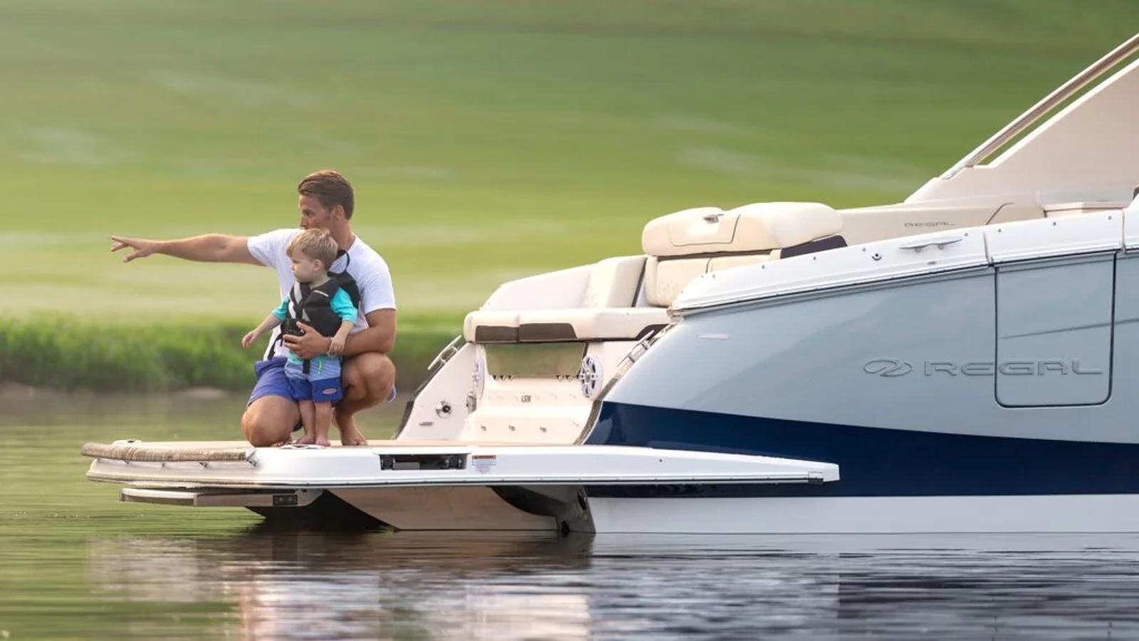 Detale premium Regal Boats.