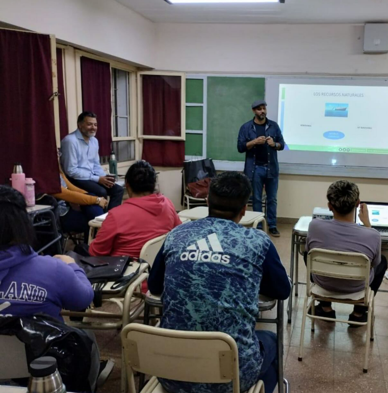 Colegio EPJA 753 de Rawson