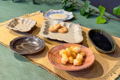 お菓子の為のうつわ展（相上暁美） 作品 1