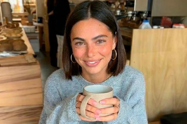 Alimentos que estan manchando tus dientes y como proteger tu sonrisa