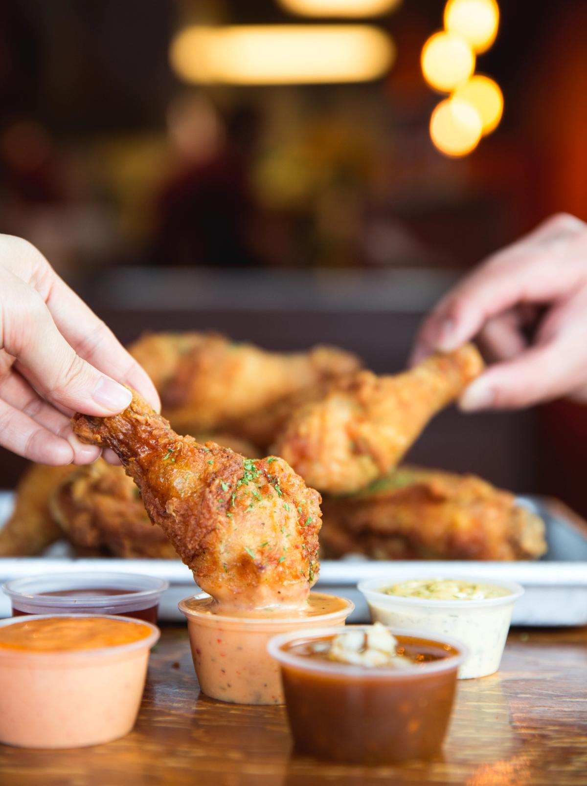 Cluck Clucks - Halal food restaurant in Ajax