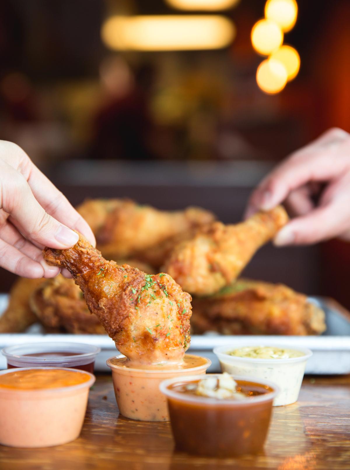 Cluck Clucks - Halal food restaurant in Ajax