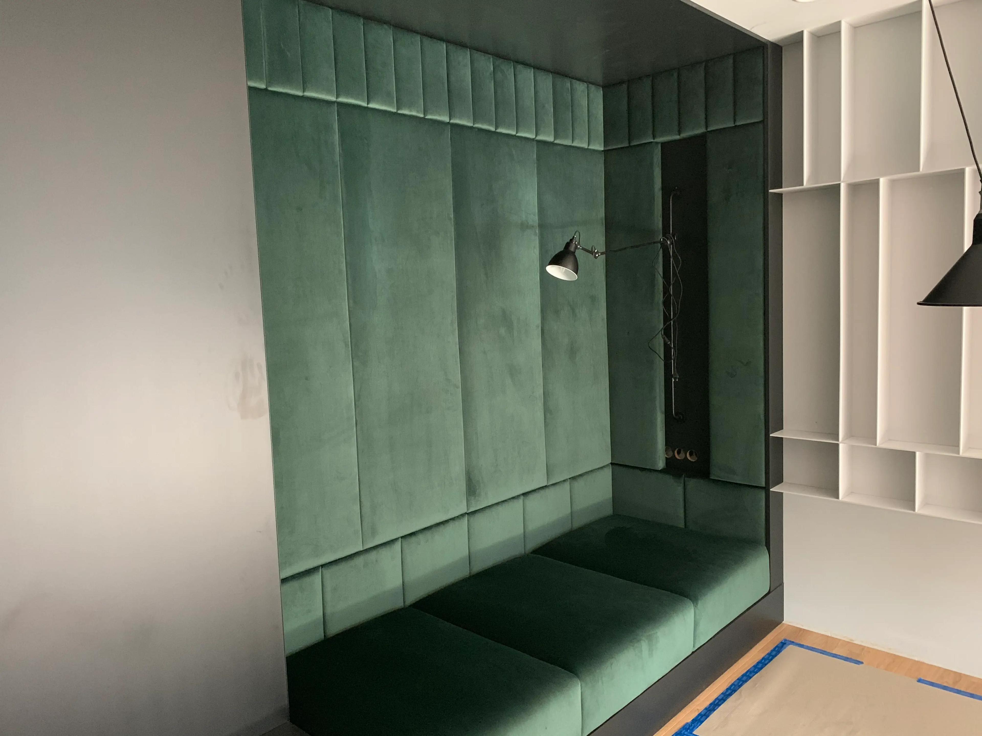 Wnęki i ścianki tapicerowane - zdjęcie realizacji 3