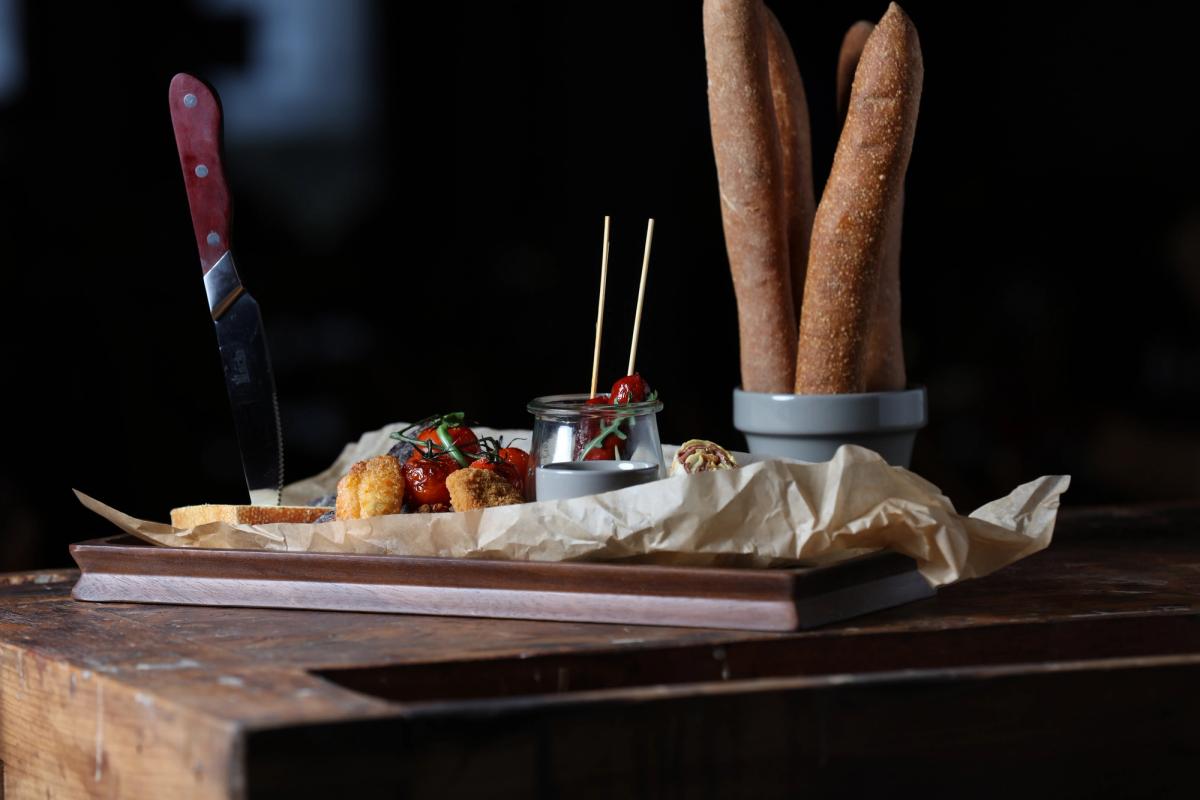 PLÄTTLI UND SNÄCKS