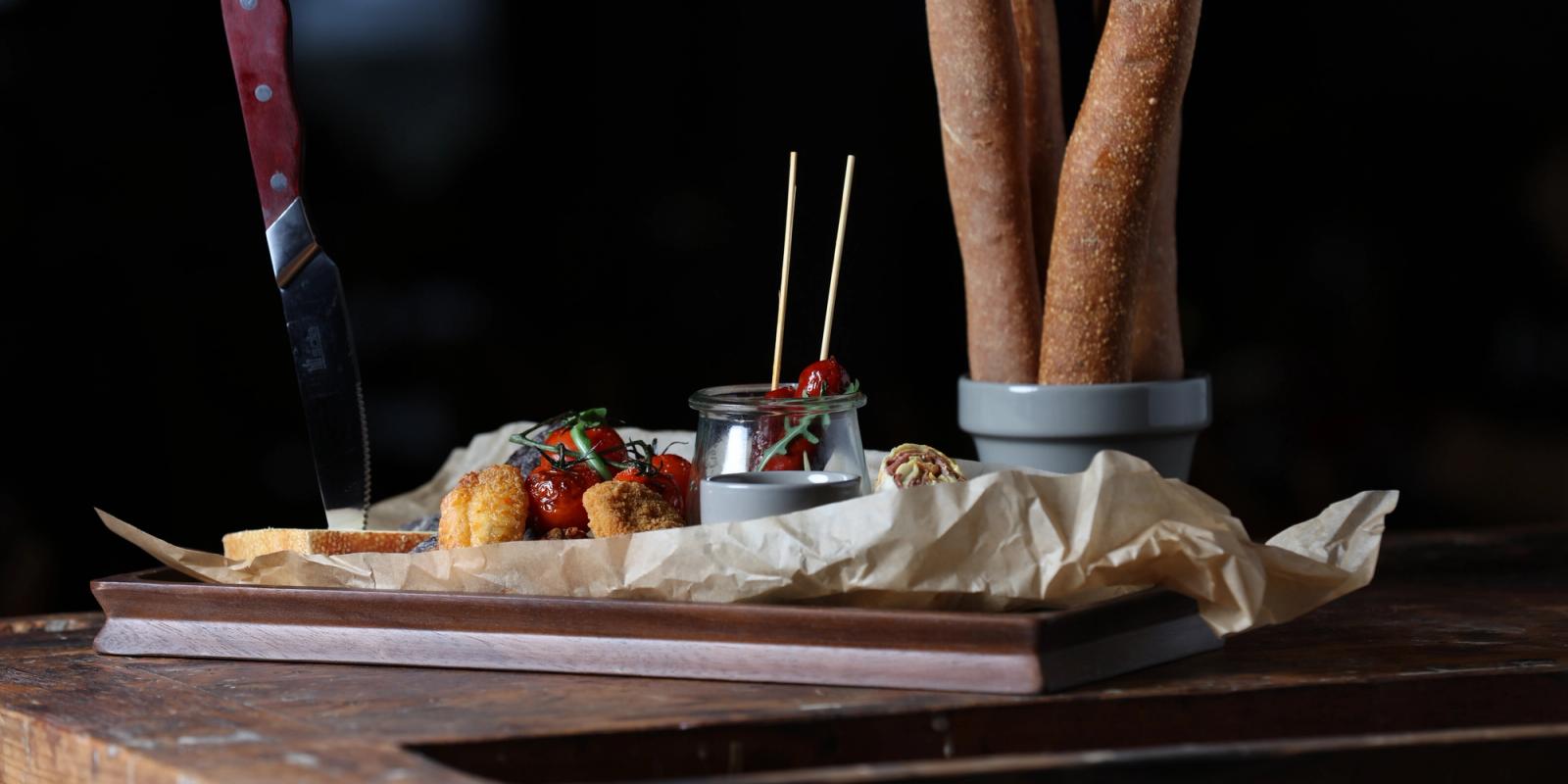 PLÄTTLI UND SNÄCKS