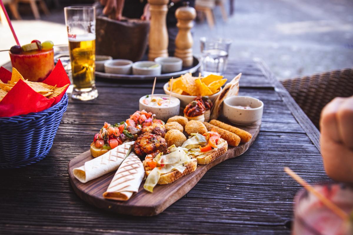 PLÄTTLI UND SNÄCKS