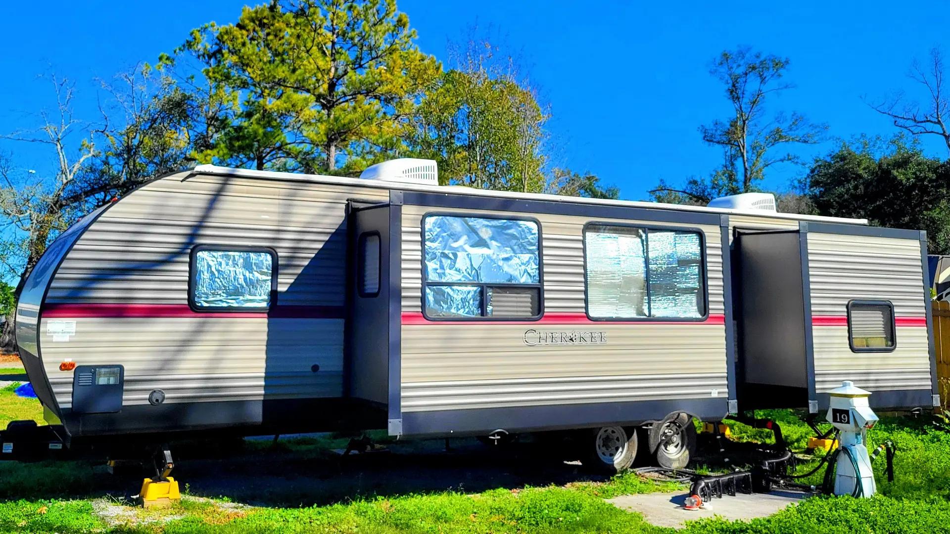 RV pads with full hookups on plantation grounds