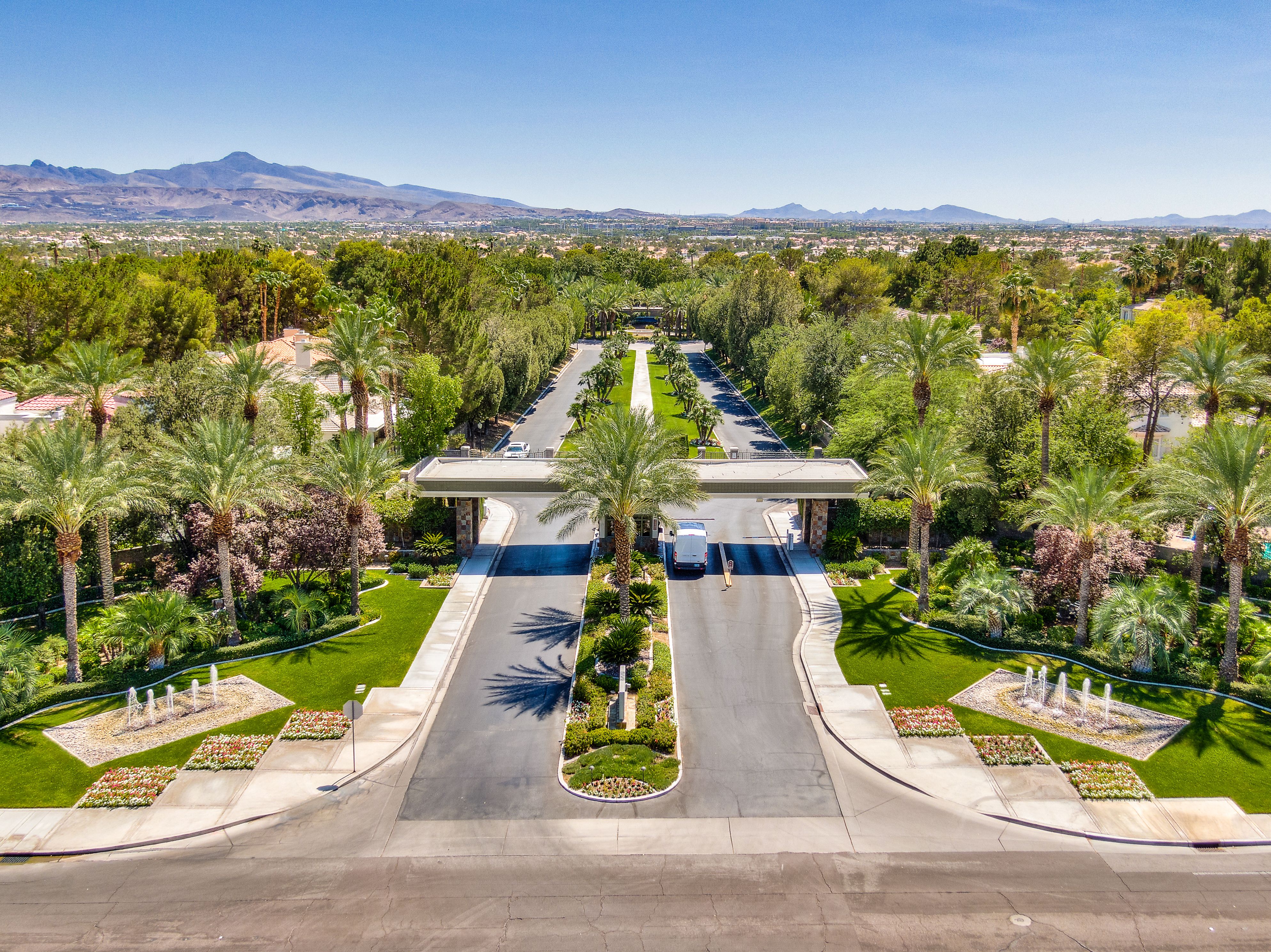 The Fountains — photo 1