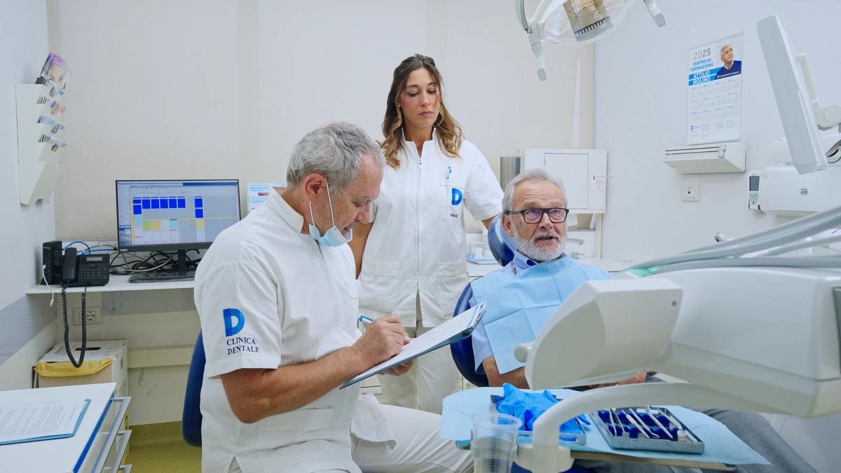 CLINICA DENTALE — 2