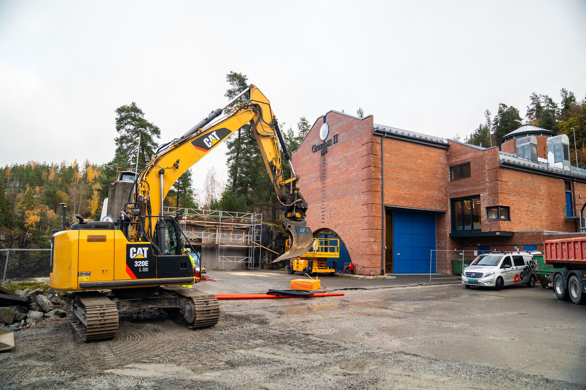 Gravemaskin ved kraftverk