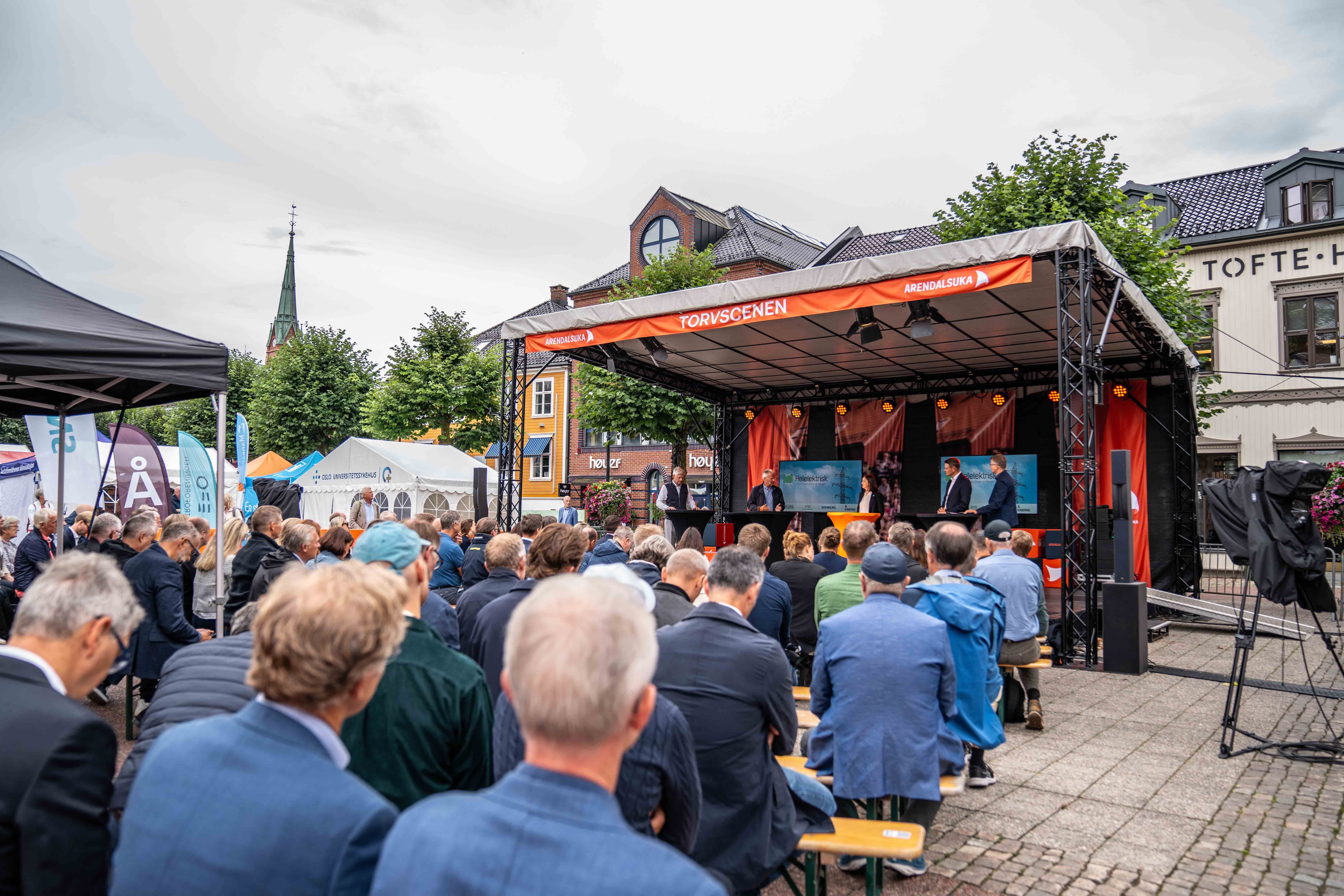 Fullt på Torvscenen under Arendalsuka