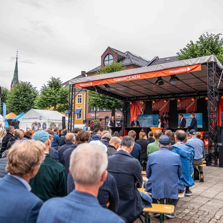 Fullt på Torvscenen under Arendalsuka
