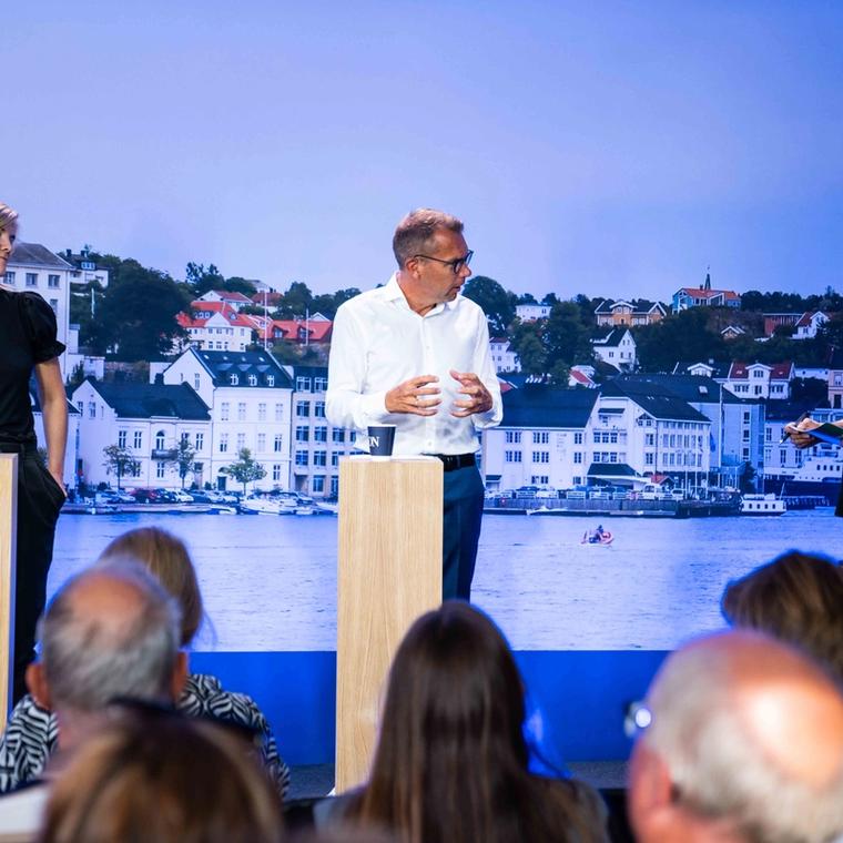 Steffen Syvertsen i debatt i DN-teltet