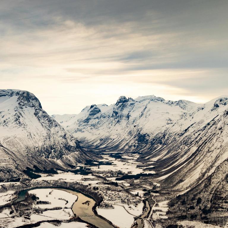 Picture of norwegian mountains