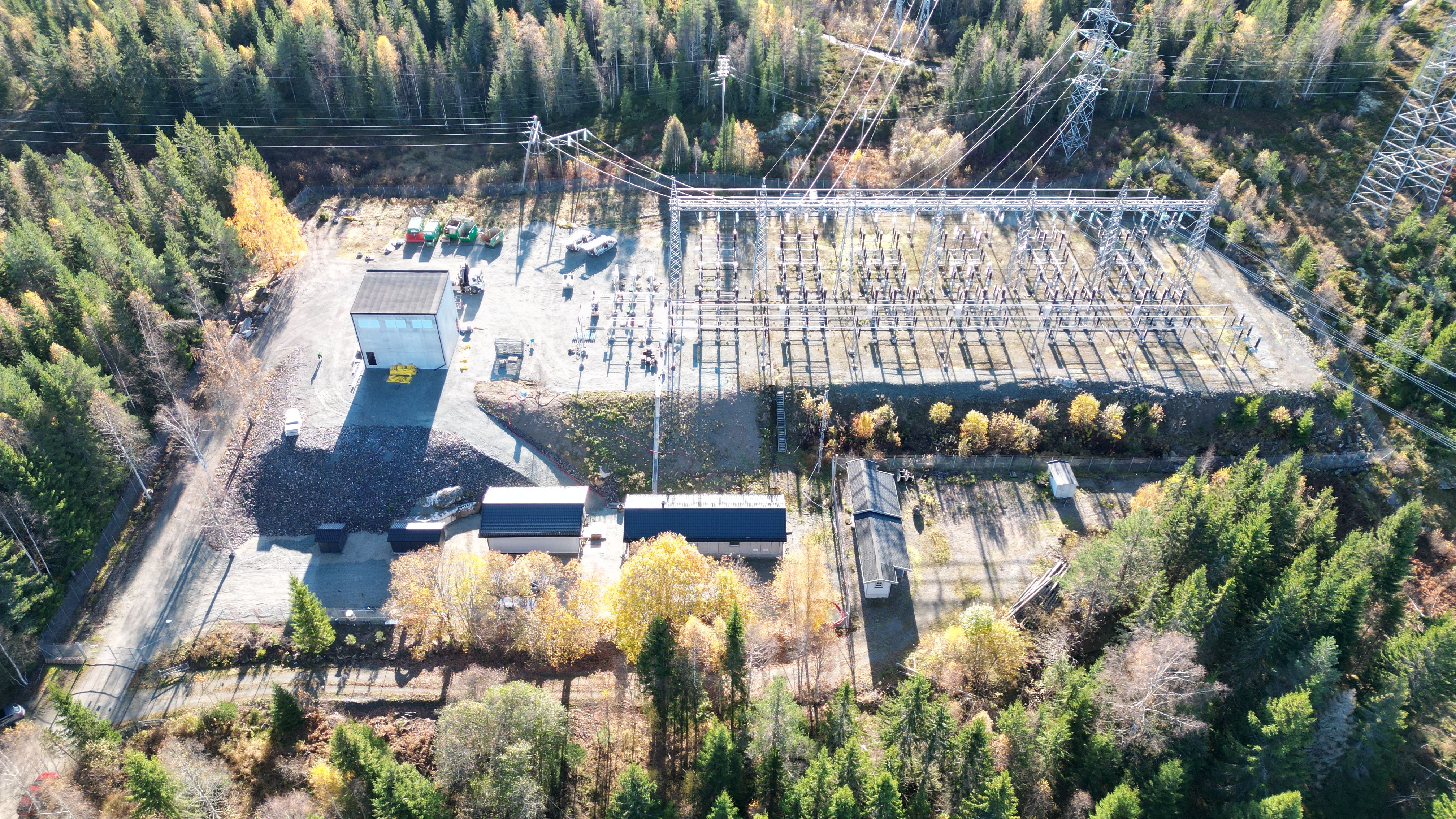 Dronebilde over Kjenner transformatorstasjon.
