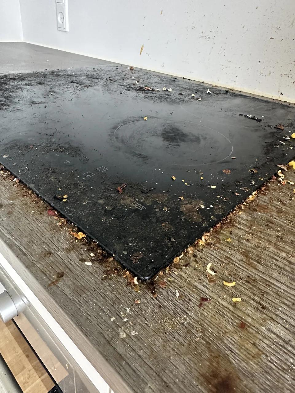 Stovetop Cleaning, Før