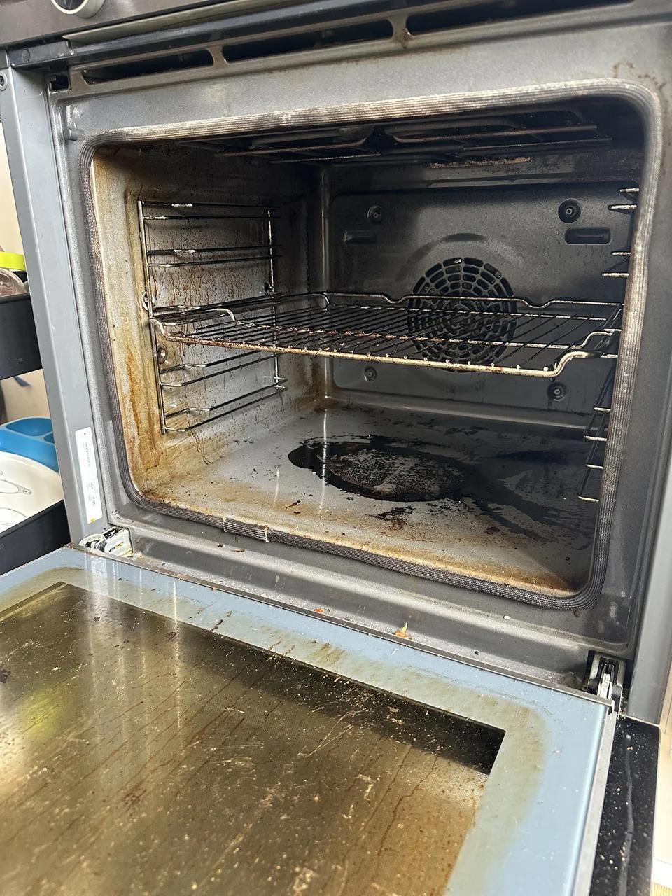 Oven Cleaning, Før