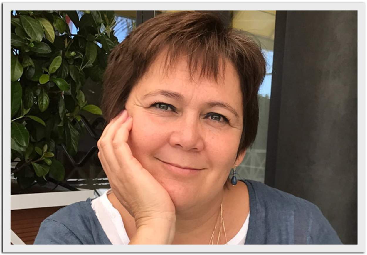 Dr Sarah Russell