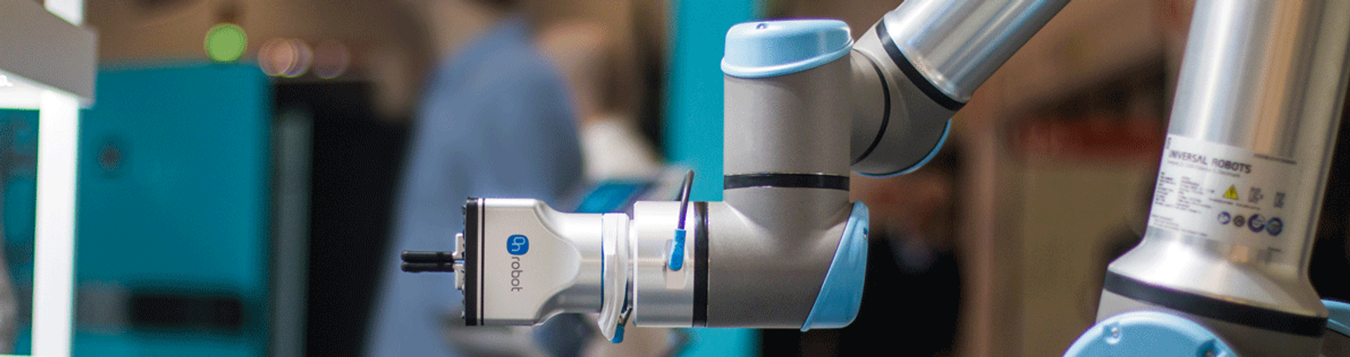 UR's cobot in PRINT&GO's stand at Formnext
