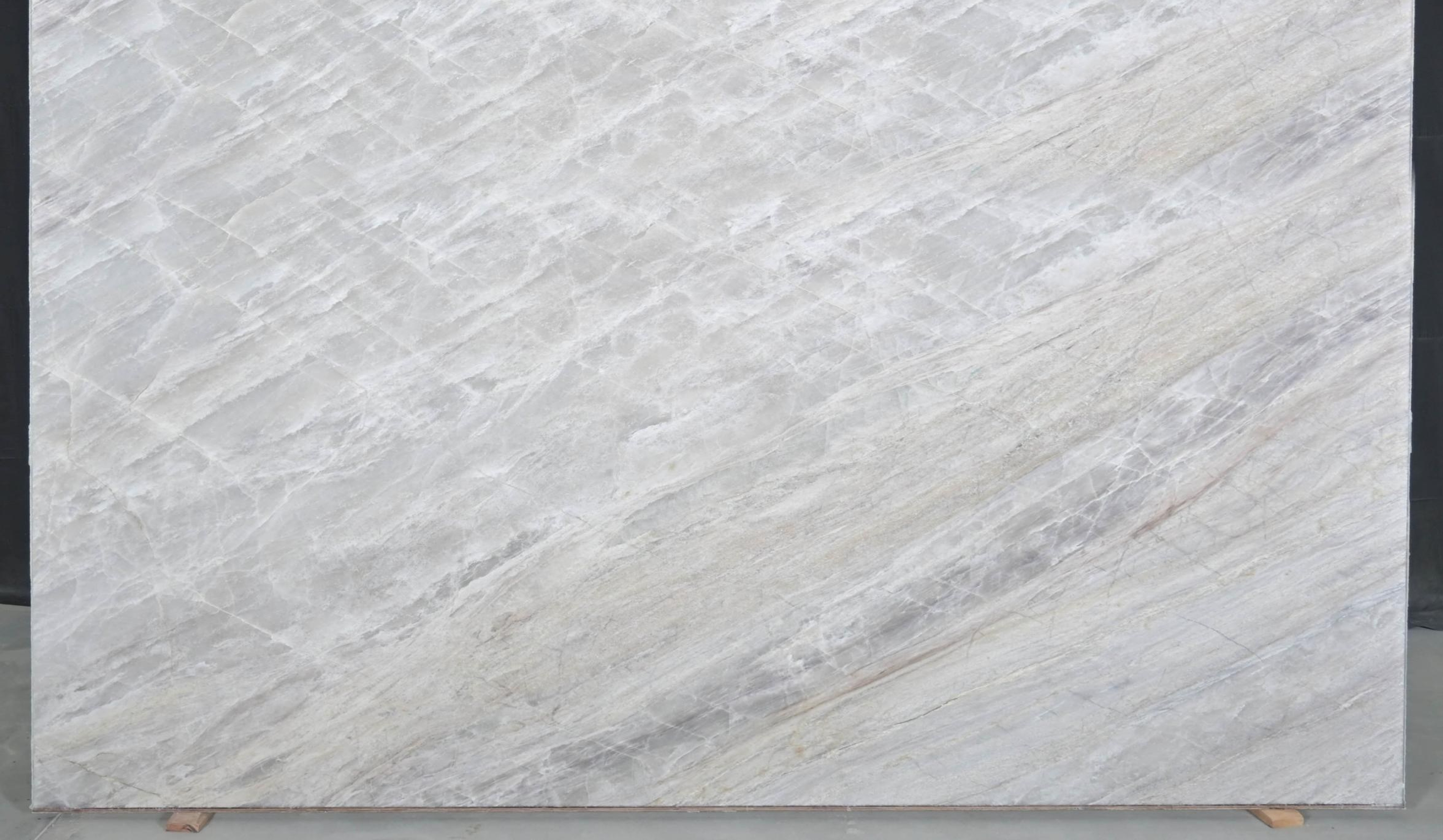 FEATHER GREY — Granite slab