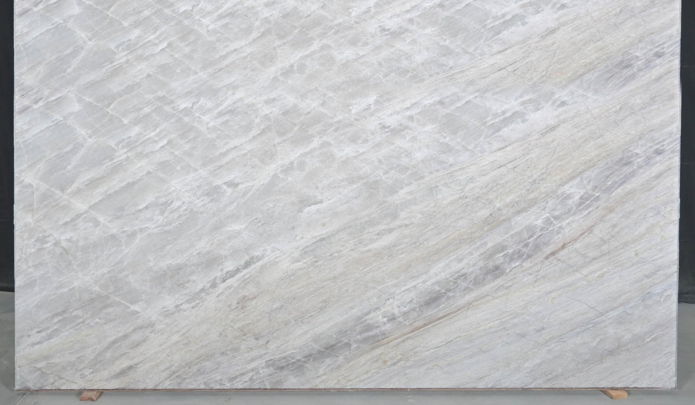 FEATHER GREY — Granite slab