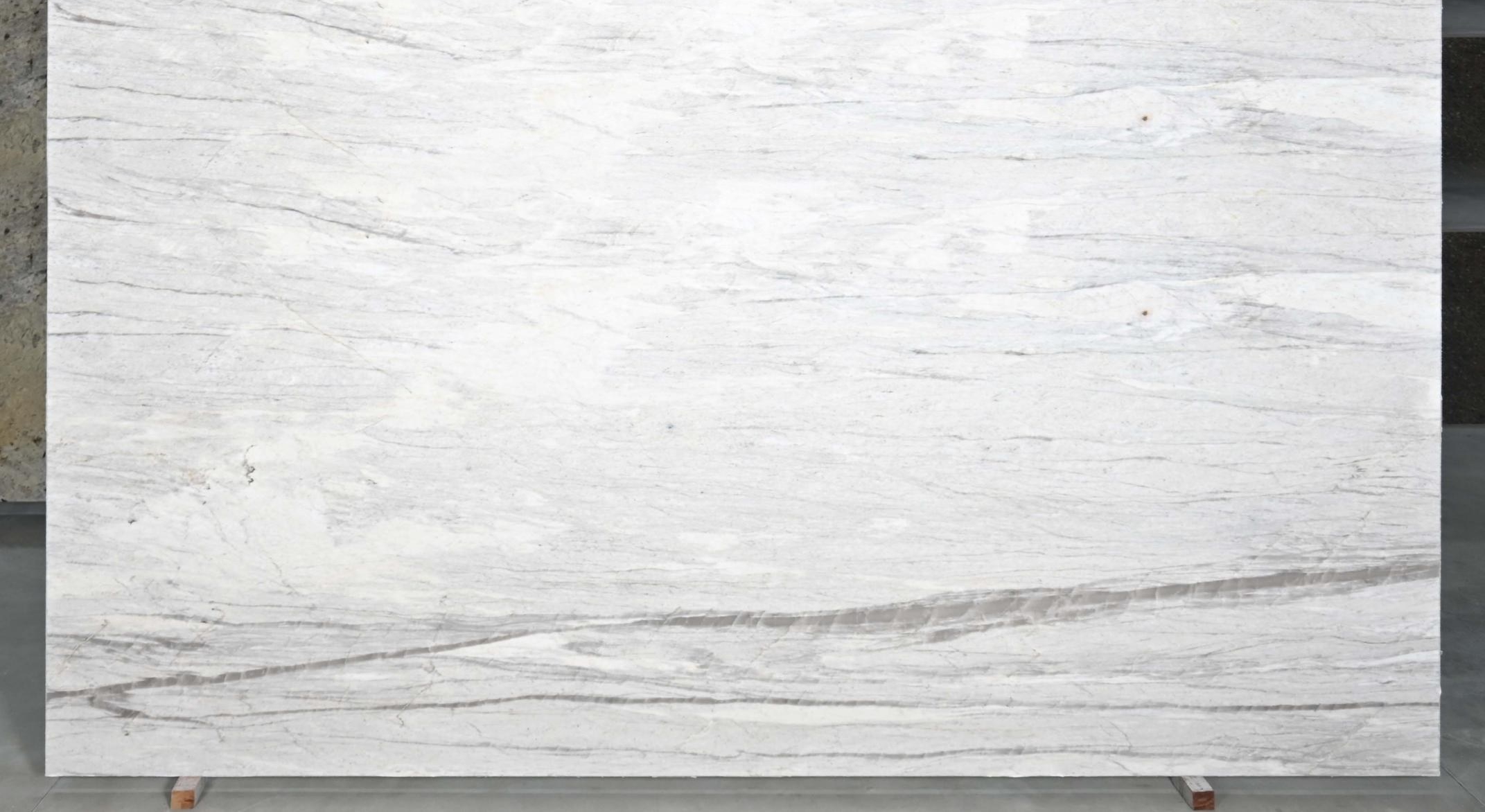 CALCATTA D ORO — Granite slab