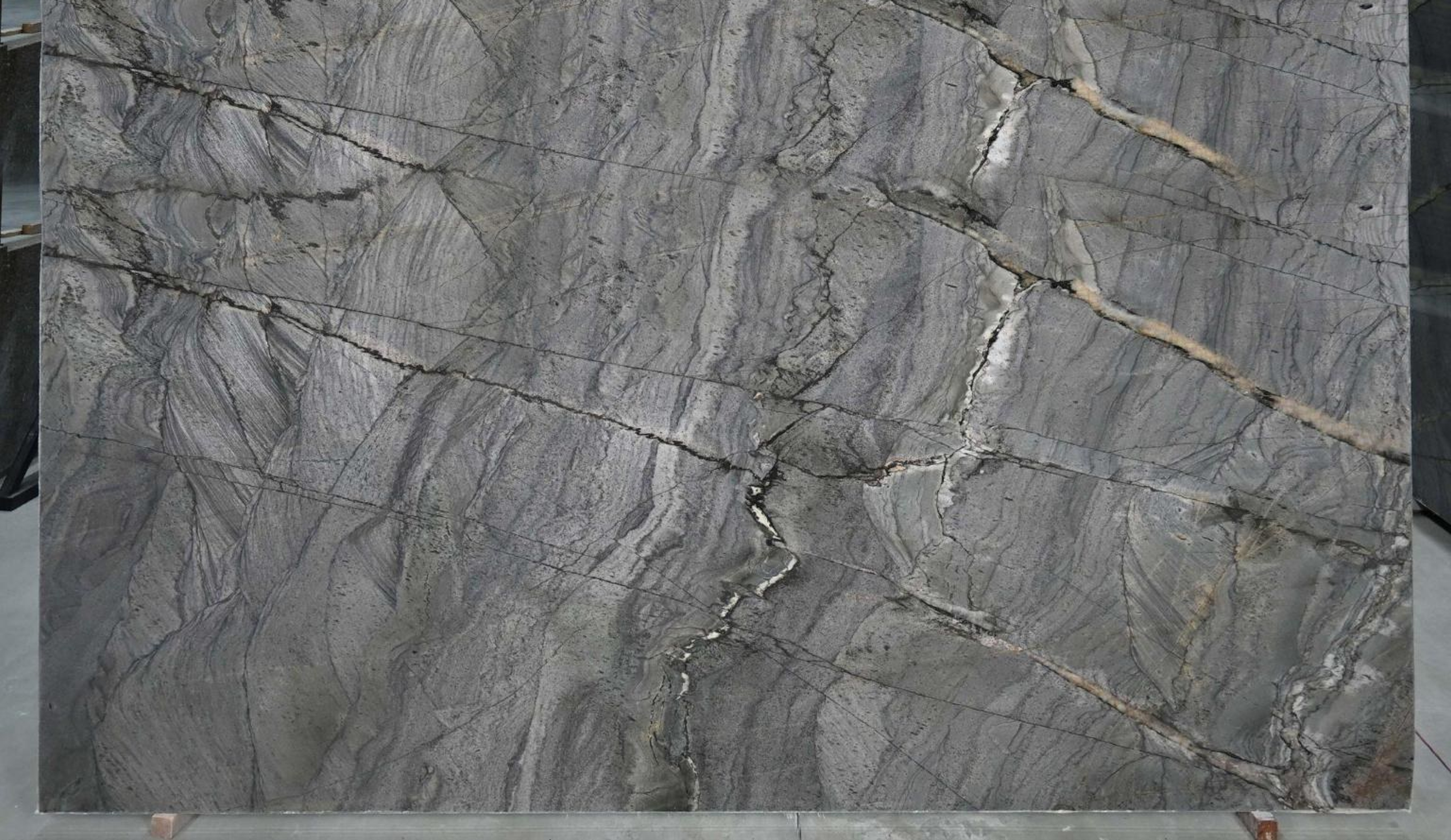 GREY MIST — Granite slab