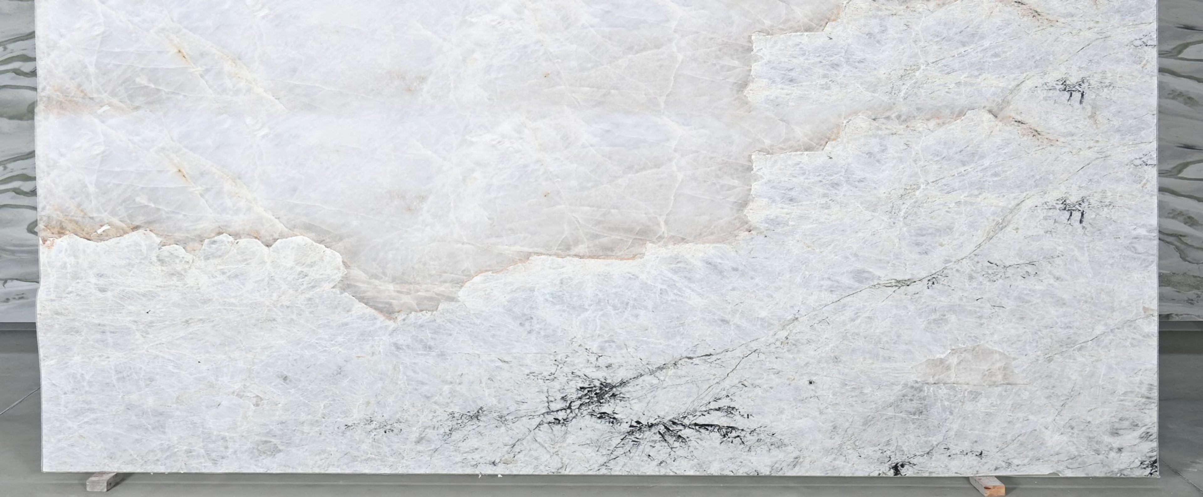 CRYSTALLO PATAGONIA — Granite slab