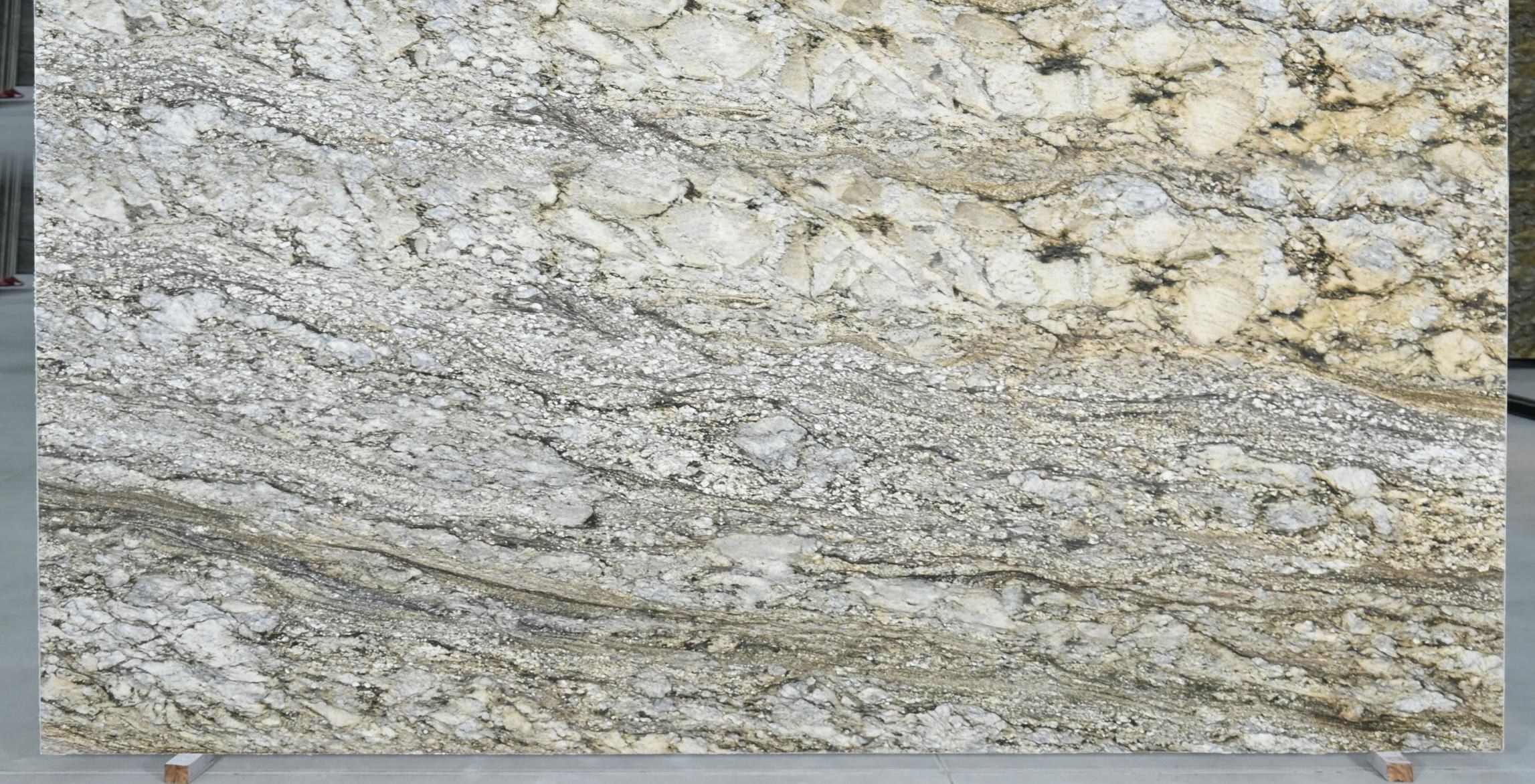 BLUE DUNES (GOLD) — Granite slab