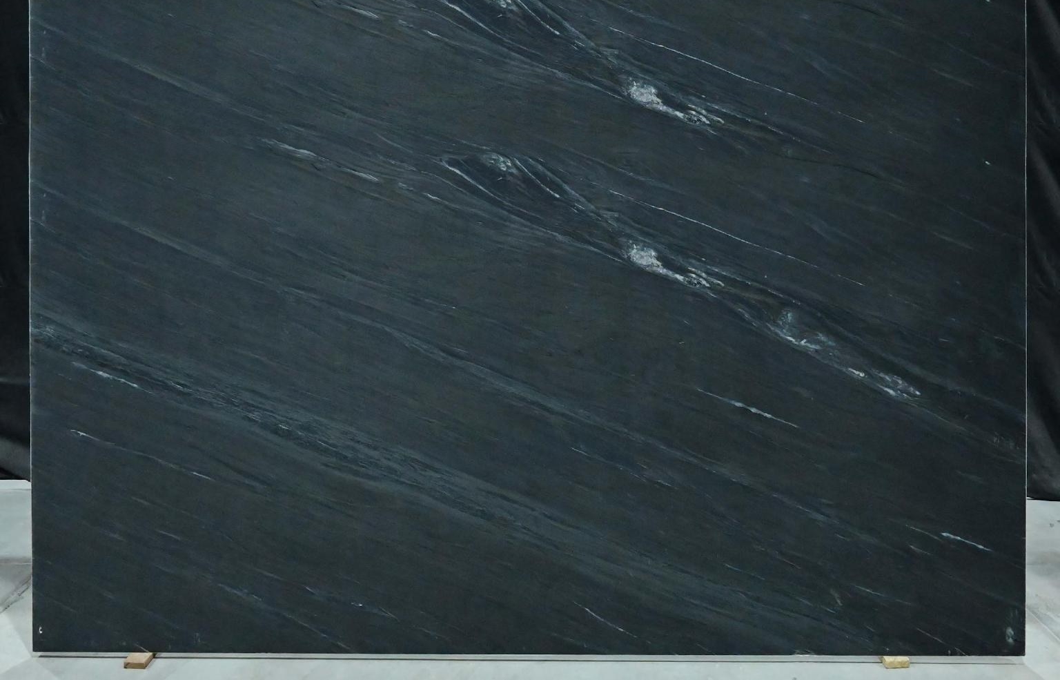 MARINE BLACK — Granite slab