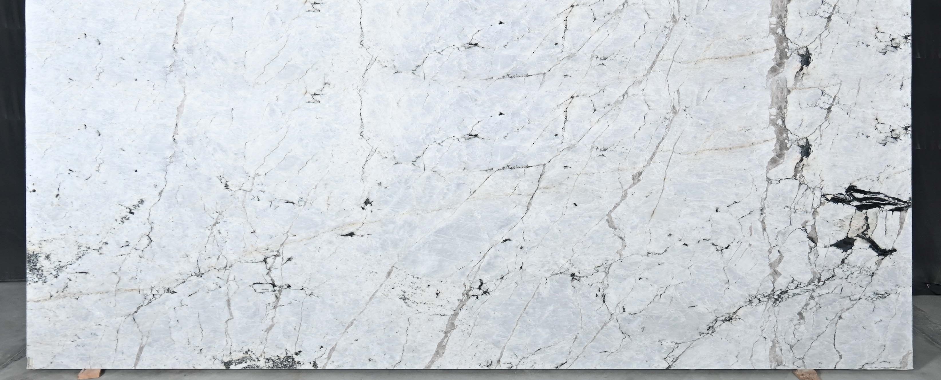 ENGIA — Granite slab
