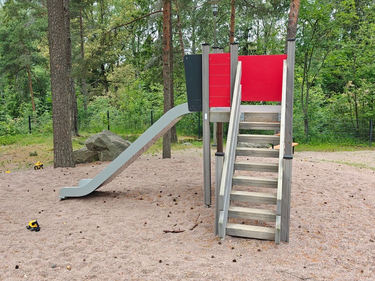Liukumäki.