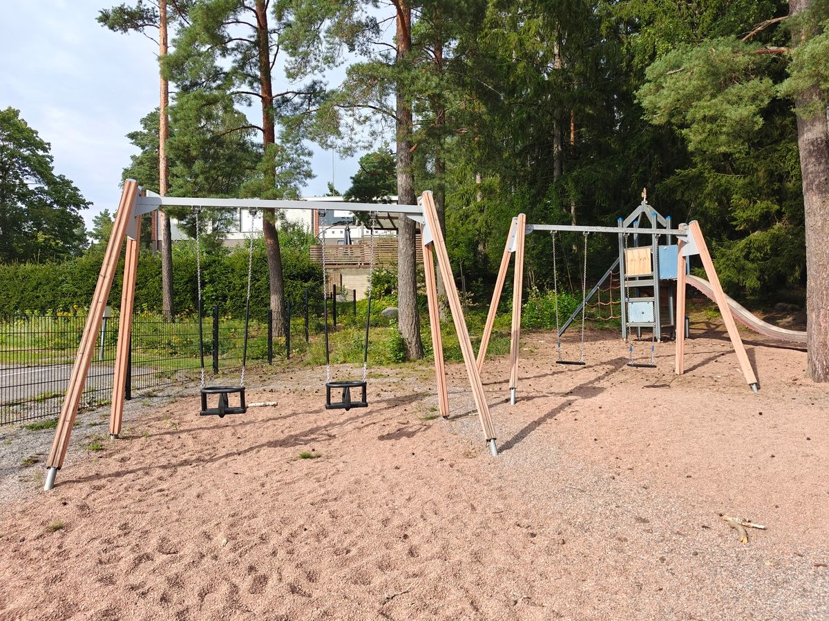 Vauvakeinut ja lautakeinut.