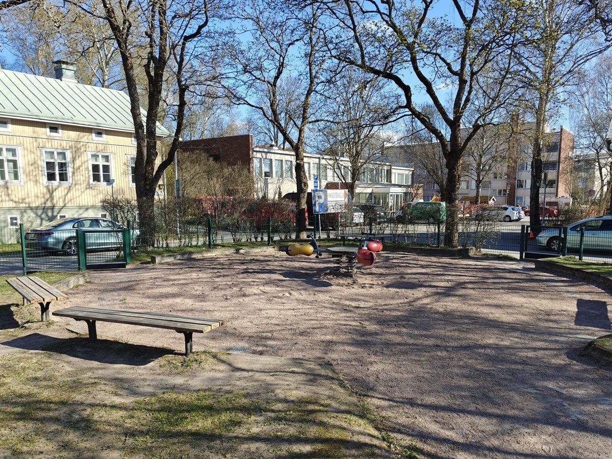 Jousiväline.