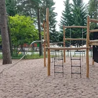 Iso kiipeilyteline.