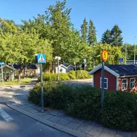 Kupittaan liikennepuisto on minikokoinen kaupunki pienille ajajille.
