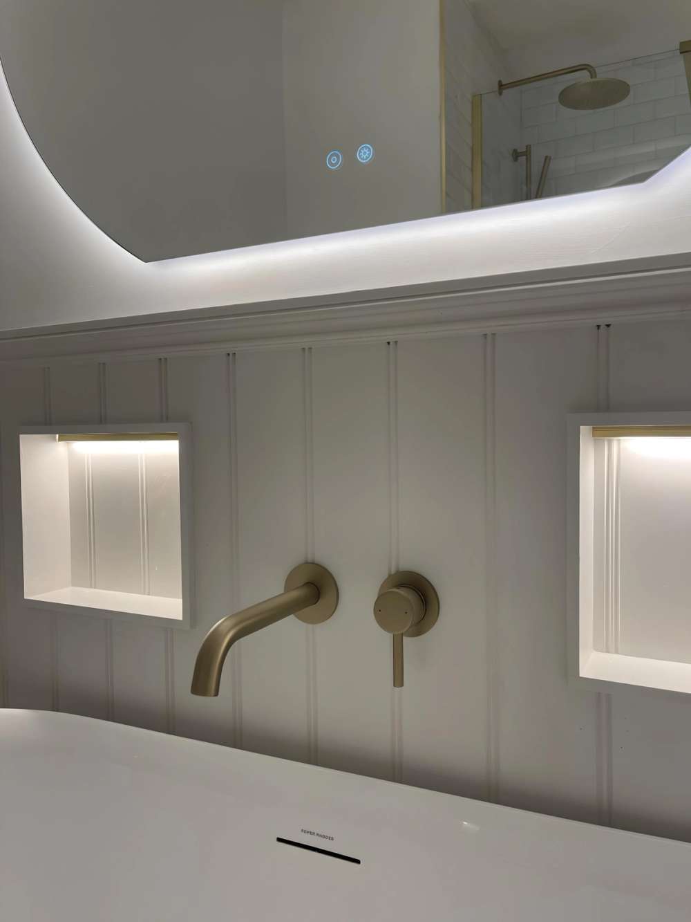 Kyloe Wall Mounted Bath Mixer
