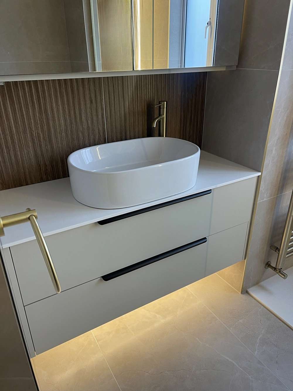Bespoke Vanity Unit with Egans Carrara Worktop 1100 x 400
