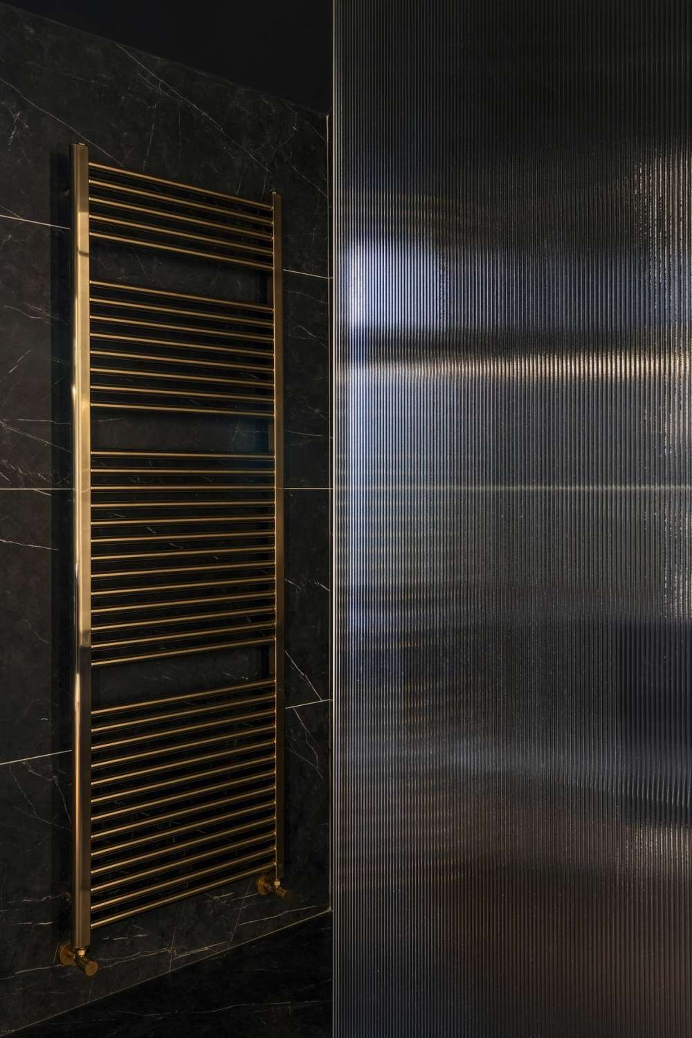 Aqualla Luca - Brushed Brass - 1800 x 600