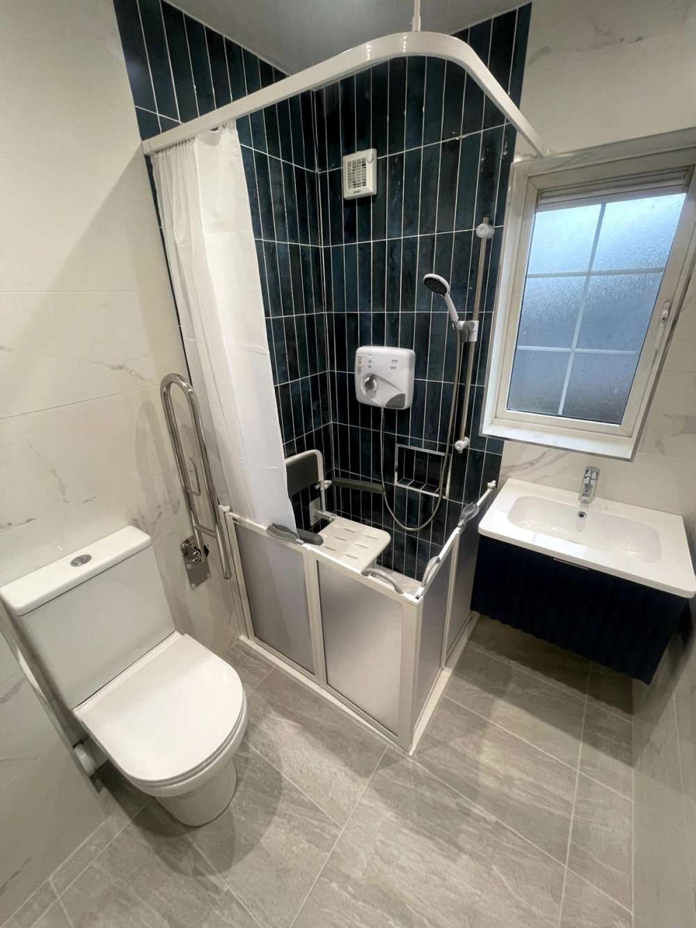 Safari Gris Non-Slip Tiles