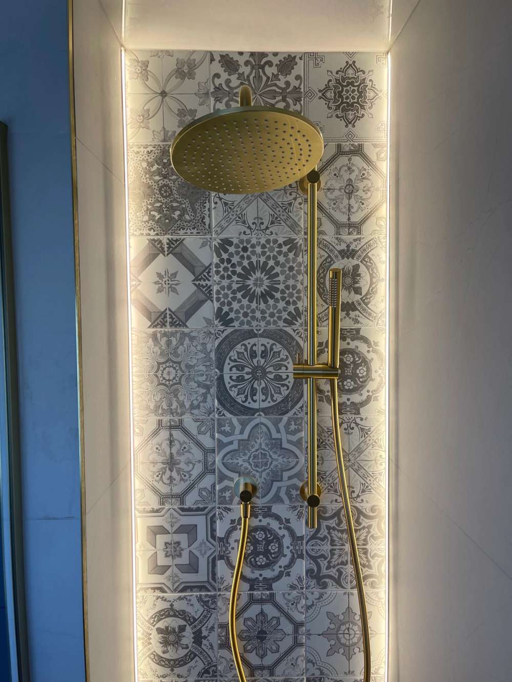 Quantum Dual Concealed - Riser - Brushed Brass