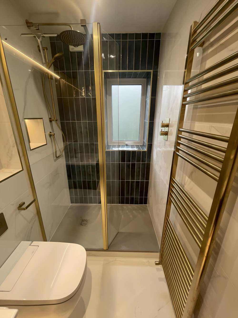 RT Large 900 Wetroom Panel - Brushed Brass 