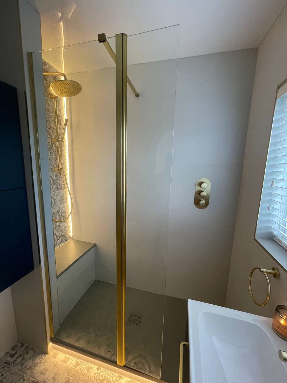 Scudo s8 600 Fixed with 275mm Flipper Panel - Brushed Brass
