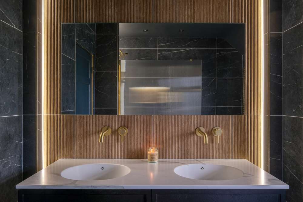 1400 x 700 Glazed Mirror