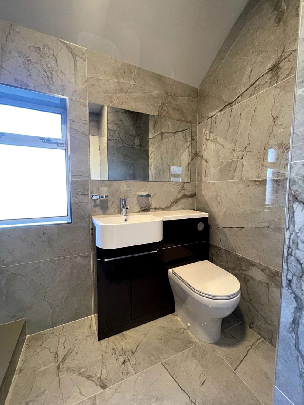 Tavistock Match Unit in Gloss Clay