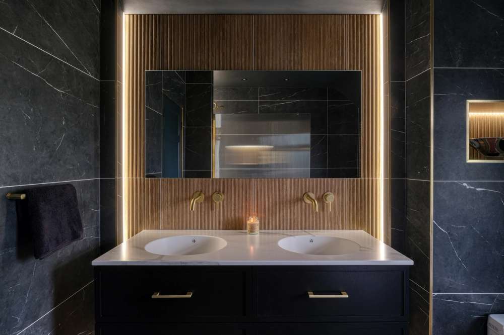 1400 x 700 Glazed Mirror