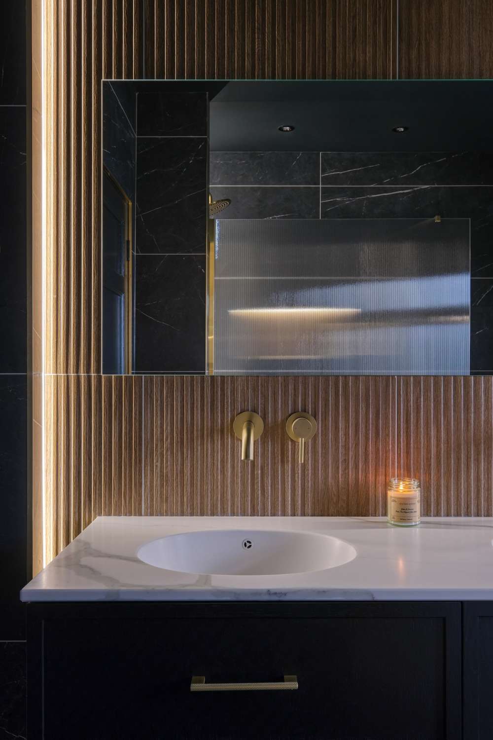 1400 x 700 Glazed Mirror