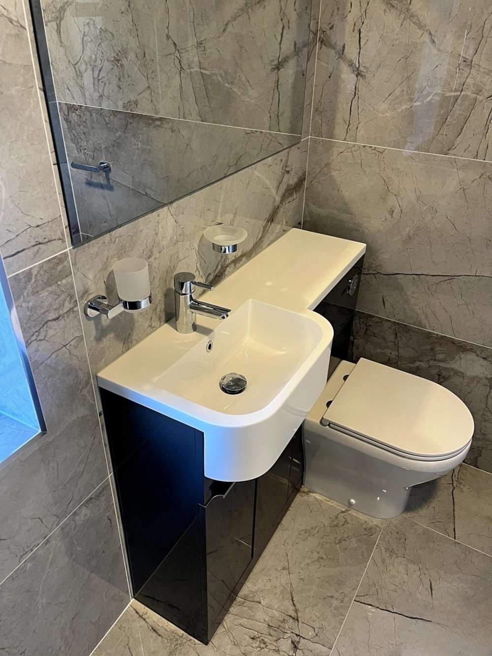 Tavistock Match Unit in Gloss Clay