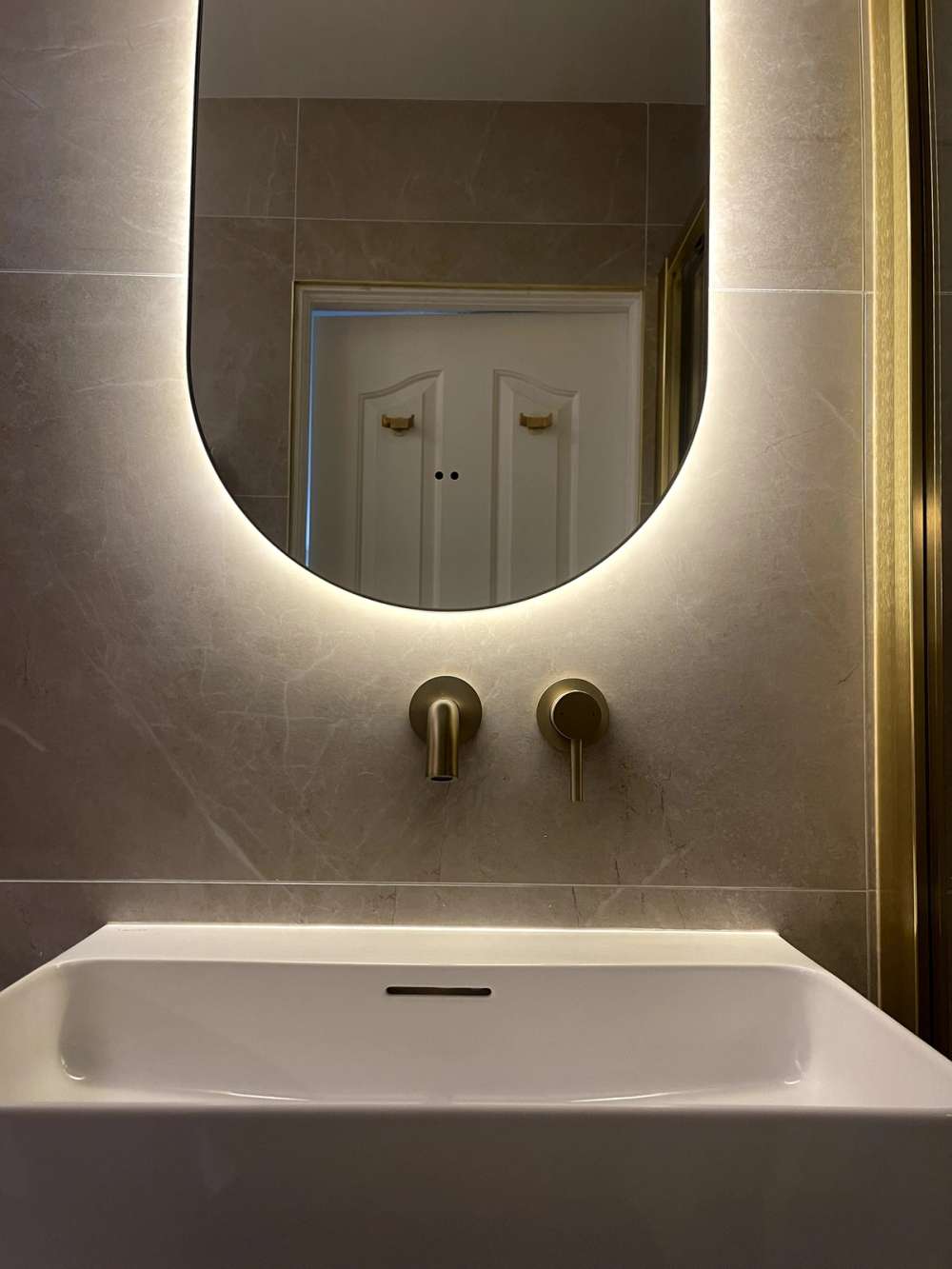 Aqualla Kyloe Wall Mounted Mixer